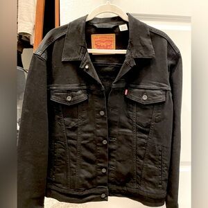 Levi’s Men’s black Jean jacket Sz M